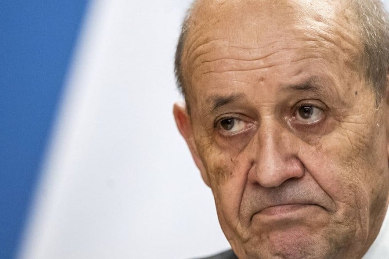 باريس تستدعي سفير روسيا بعد تغريدة