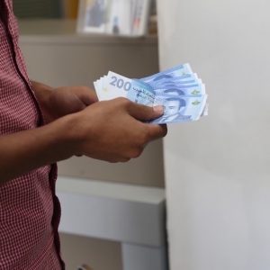 المغاربة يقبلون على معاملات "دارت" .. تضامن اجتماعي وخلاف فقهي
