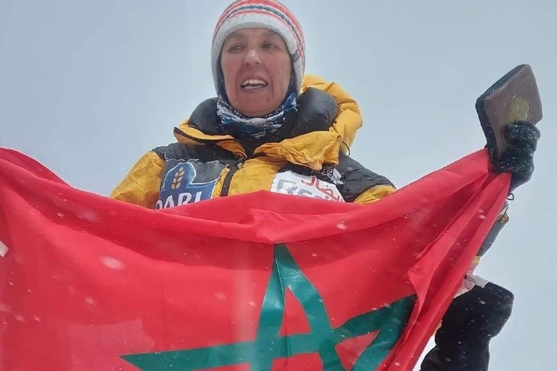 المغربية بايبانو تتسلق قمة بالهيمالايا
