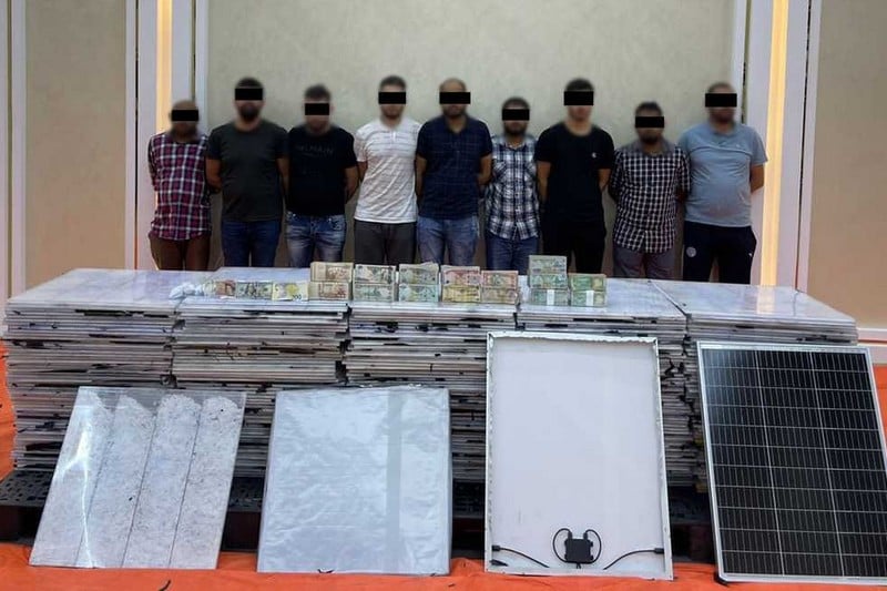 الإمارات تضبط كميات من "الكريستال"