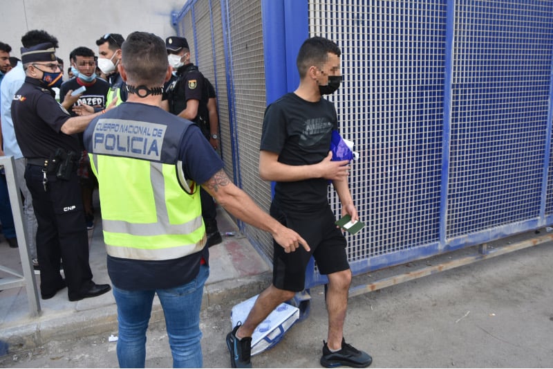 مغاربة إسبانيا يتفاءلون بقانون الهجرة