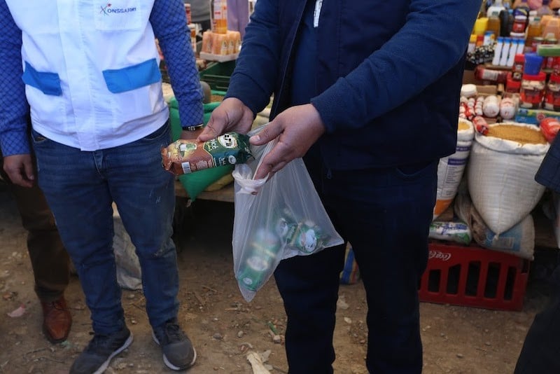 المراقبة تطوق أغذية المضيق الفنيدق