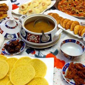 الاستهلاك المفرط خلال شهر رمضان .. سلوك ينتهي بإيذاء الجيوب والصحة