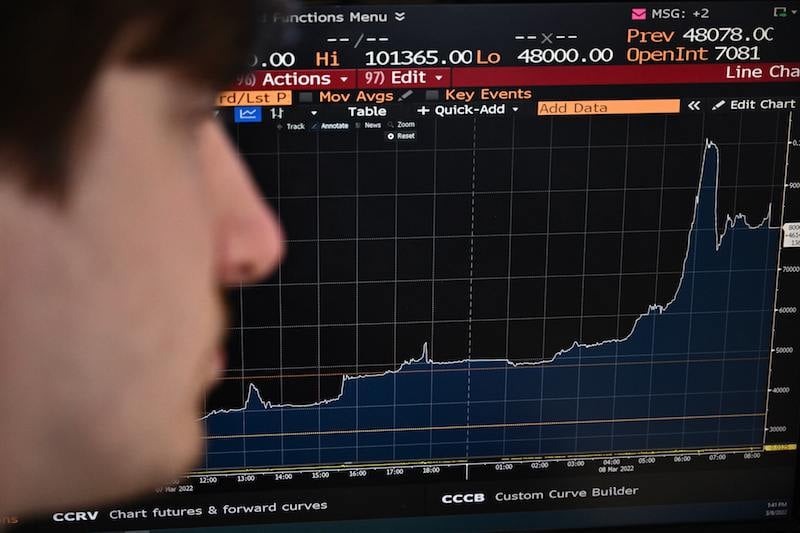 توظيفات العملات المشفرة تشعل حرب "الكريبتو" بين روسيا وأوكرانيا