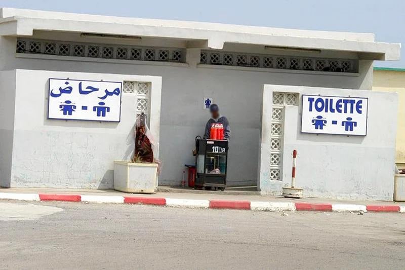 مجالس منتخبة بمدينة وجدة تتعاقب على "تهميش" المراحيض العمومية