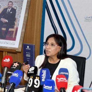 تقرير مرفوع للملك يرفض "جواز التلقيح" ويشخّص مشاكل التعليم