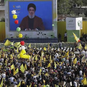 سياسي لبناني يطالب باستعادة القرار الإستراتيجي للدولة من يد "حزب الله"