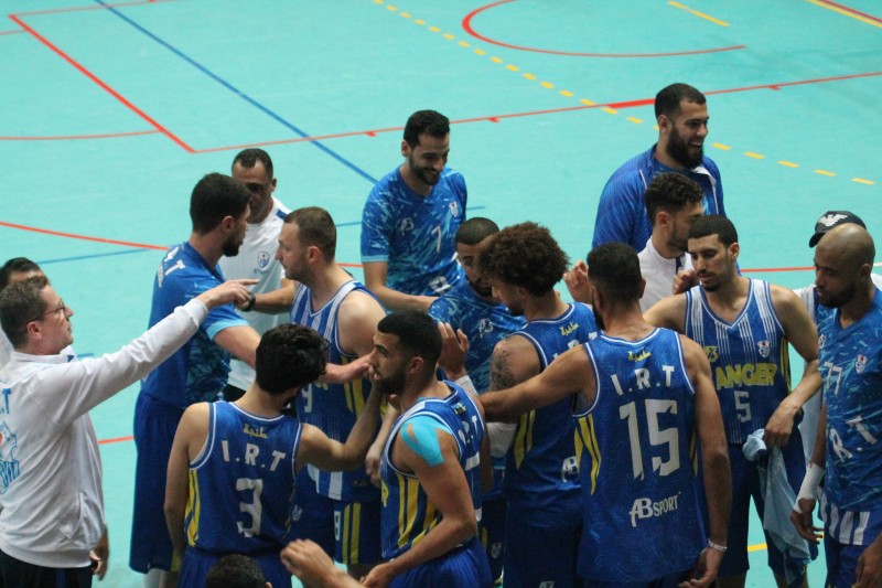 طنجة تفوز بكأس العرش لكرة السلة