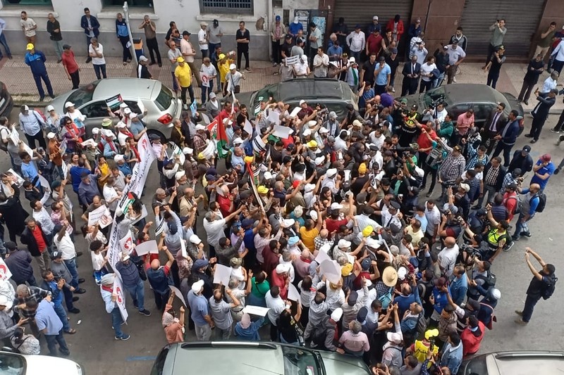 الأمن يطوق "الجبهة الاجتماعية" بقلب البيضاء في وقفة ضد الغلاء