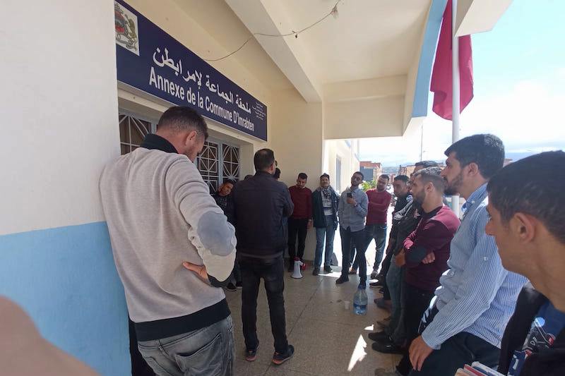 شبان يطلبون فرص شغل في تماسينت