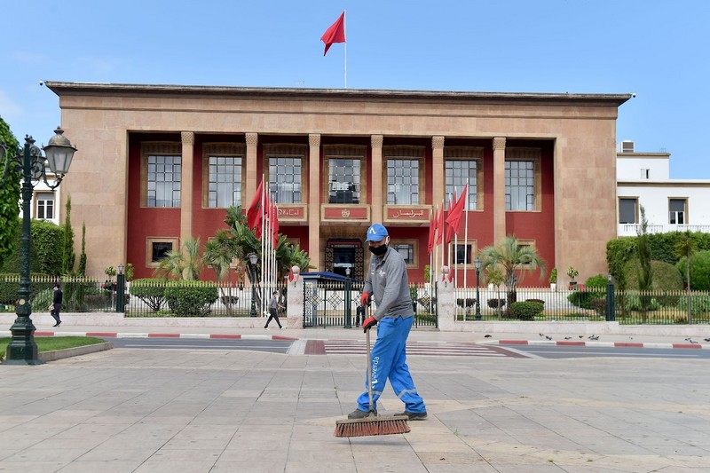 البرلمان يقر إجراءات إدارية جديدة لمحاربة غياب الموظفين