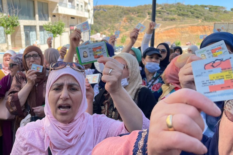 المغاربة المشتغلون في سبتة المحتلة يحتجون ضد "الفيزا" والشروط الجديدة‬
