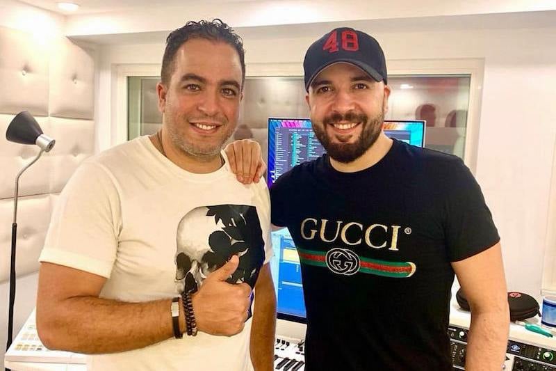محمد علي يستقبل المهاجرين بأغنية "مرحبا"