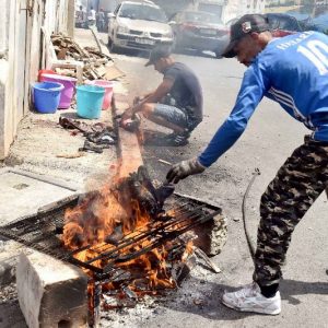 جماعة طنجة تمنع شَي رؤوس الأضاحي