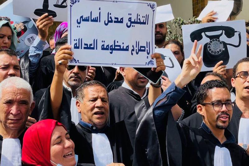محامون يحتجون في البيضاء على مضامين تسجيل صوتي منسوب لقضاة