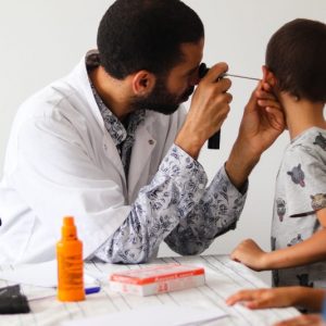 حملة صحية تستهدف محتاجين بمقريصات