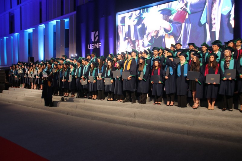الجامعة الأورومتوسطية بفاس تحتفي بالخريجين
