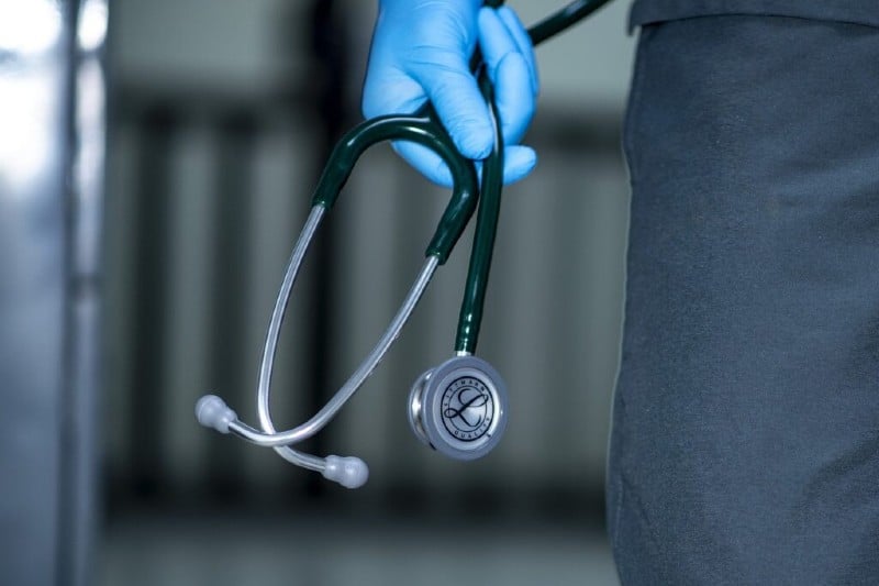 معادلات جديدة لشهادات أجنبية تشمل الطب والصيدلة والتقنيات الصحية