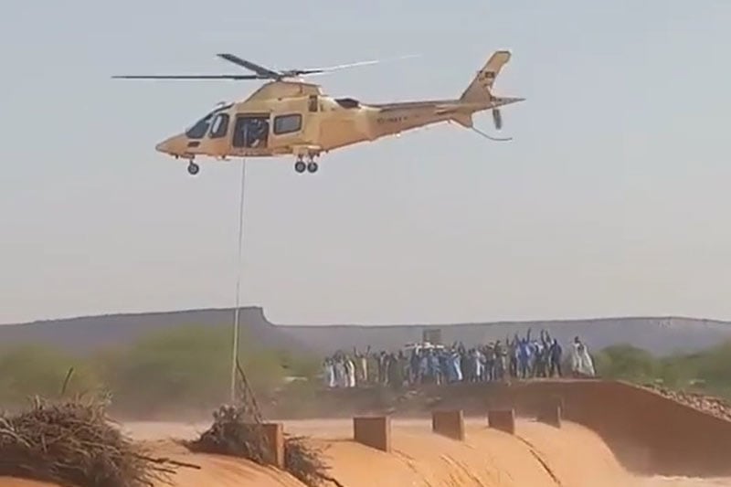 العسكر ينهي محنة طفل عالق بموريتانيا‬