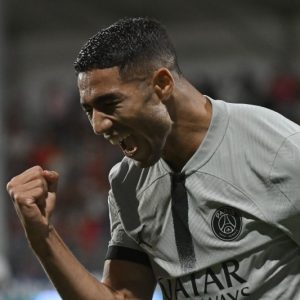 حكيمي يسهم في فوز باريس سان جيرمان