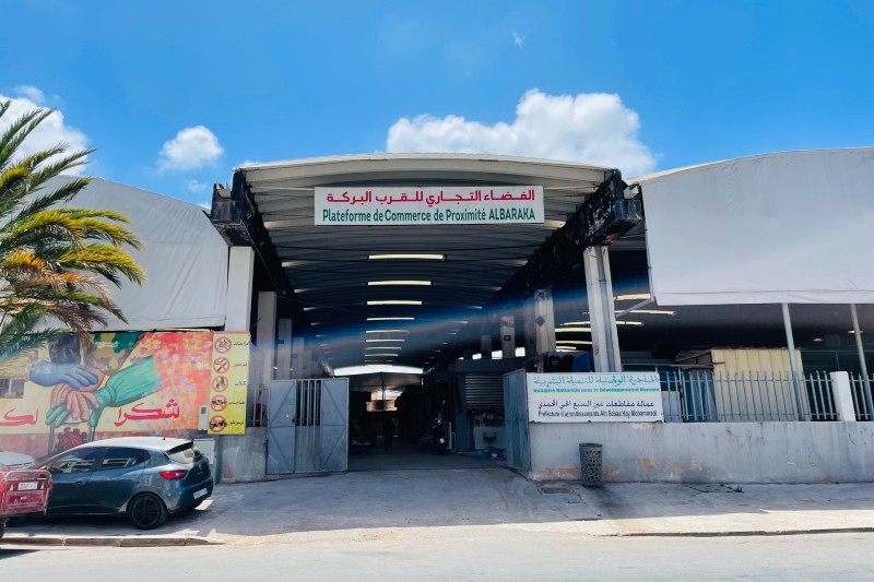 العاصمة الاقتصادية تفشل في جذب الباعة الجائلين إلى بنايات تجارية نموذجية