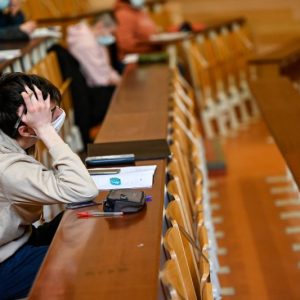 الجامعات الأوكرانية تتحدى الحرب مع روسيا لافتتاح الموسم الدراسي الجديد