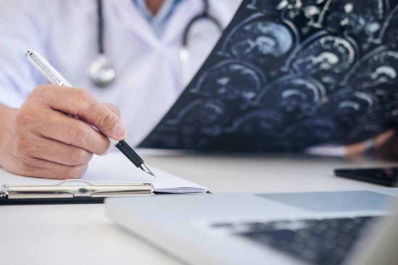 أطباء السرطان ينبهون المغاربة إلى مخاطر الطعام وضعف برامج محاربة الأورام‬