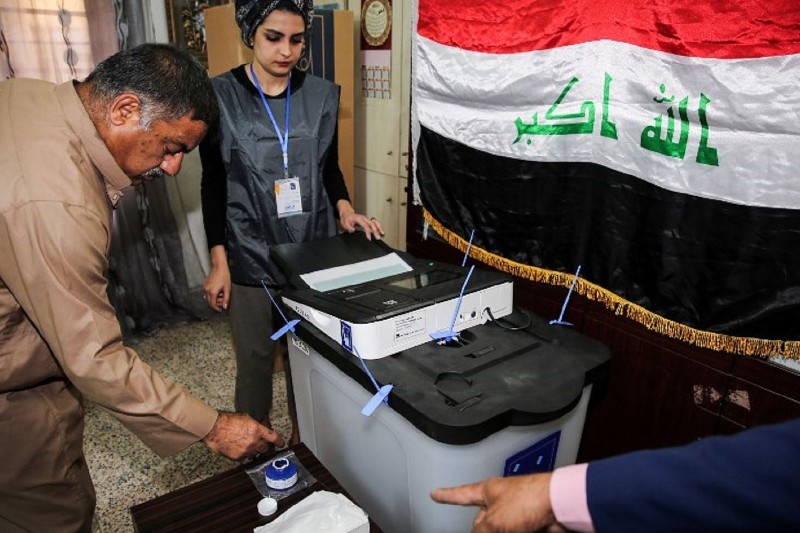 رئيس العراق يدعو إلى إجراء انتخابات مبكرة