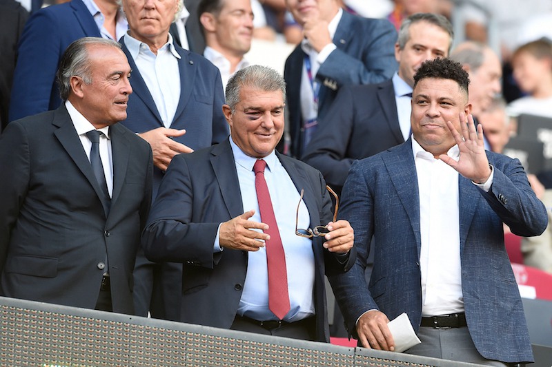 رونالدو البرازيلي يعبر عن الاهتمام بخدمات الزلزولي