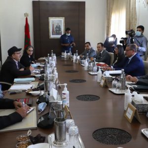 تفاصيل اجتماع الحكومة والنقابات حول الزيادة في الأجور وتخفيض ضريبة الدخل