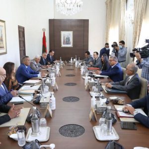 جولة حاسمة بين الحكومة والنقابات حول الزيادة في الأجور الأسبوع المقبل