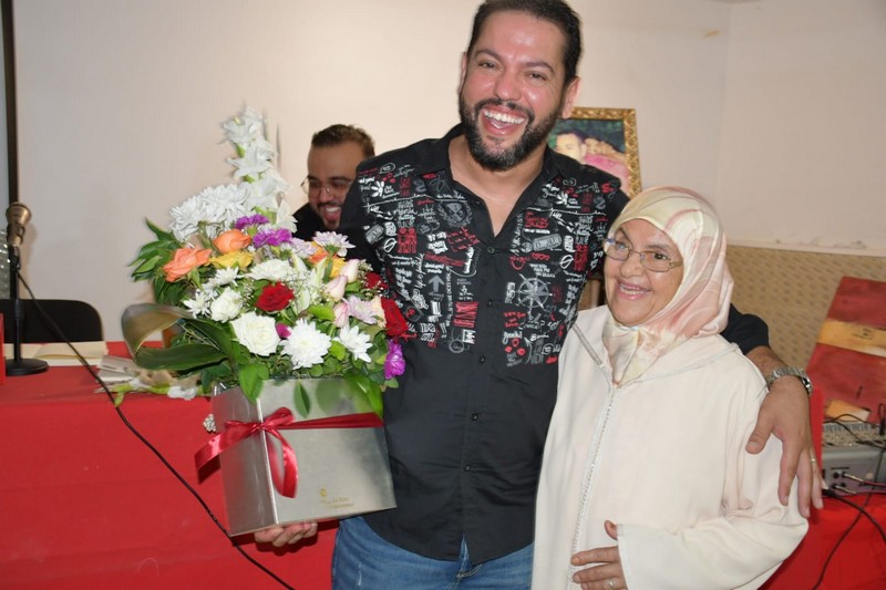 بنسعلي يقدم "10 قصص نجاح" في الناظور