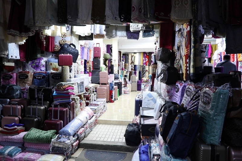"رخص" تعلق أعمال تجار في الناظور