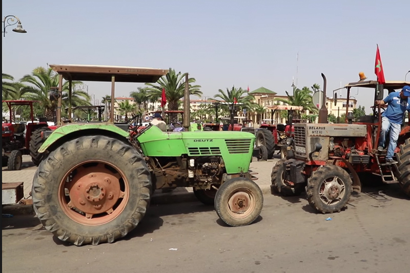 احتجاج فلاحين بالجرارات