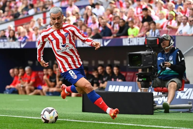 غريزمان ينتقل رسميا إلى أتليتيكو مدريد