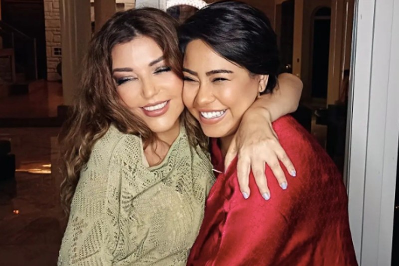 نجوم ومشاهير يدعمون شيرين عبد الوهاب في الأزمة الصحية