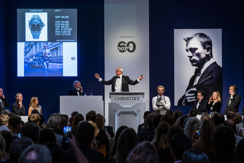 مزاد "قطع جيمس بوند" يحصد 8 ملايين دولار