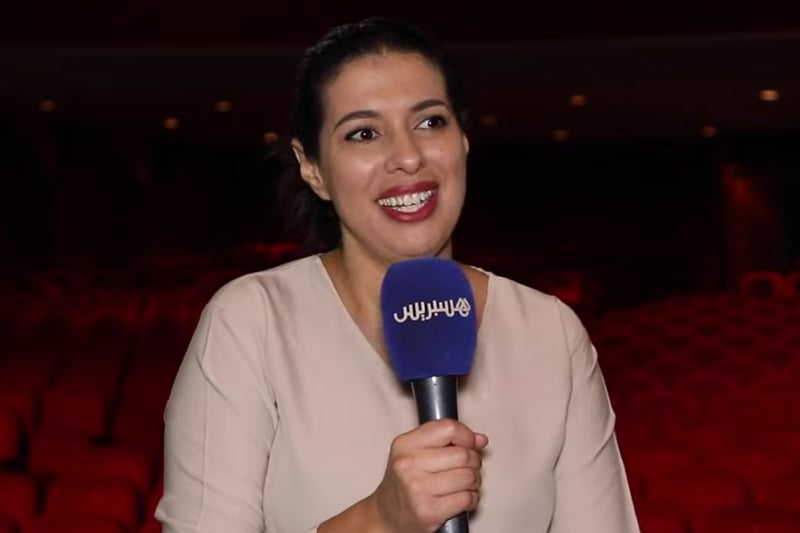 لمكيمل بين المسرح والشاشة