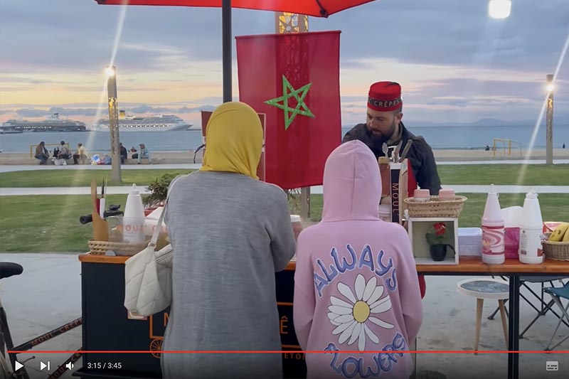 بطل سابق يبيع الفطائر