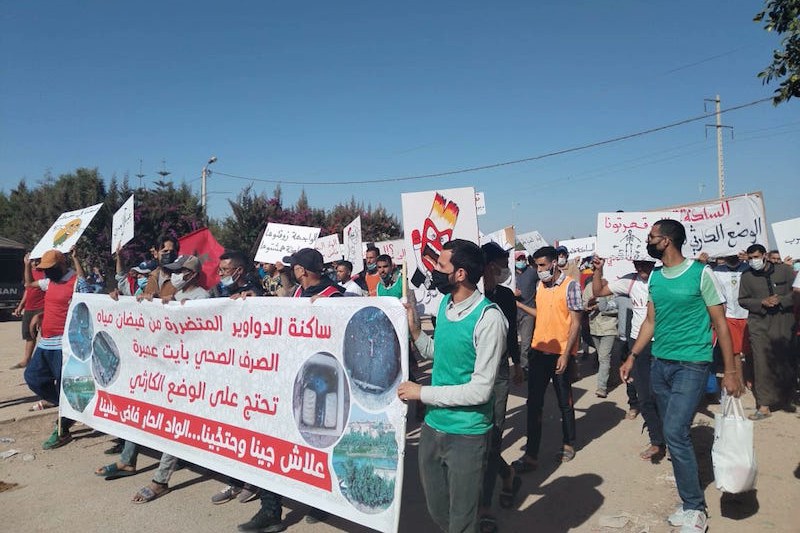 أحواض "الواد الحار" تخرج احتجاجا بآيت اعميرة‎‎