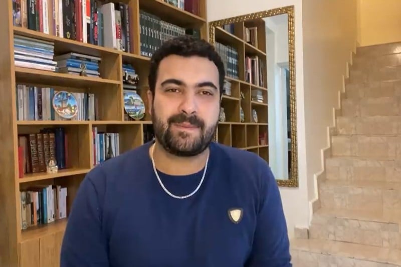 سليل "الإخوان ميكري" يوجه رسالة اعتذار إلى عمه يونس