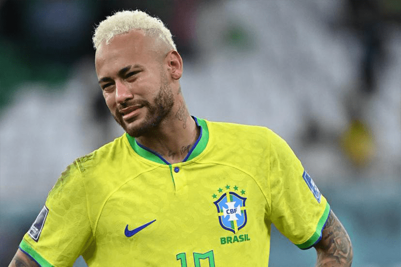 نيمار يلمح للاعتزال دوليا بعد إقصاء البرازيل