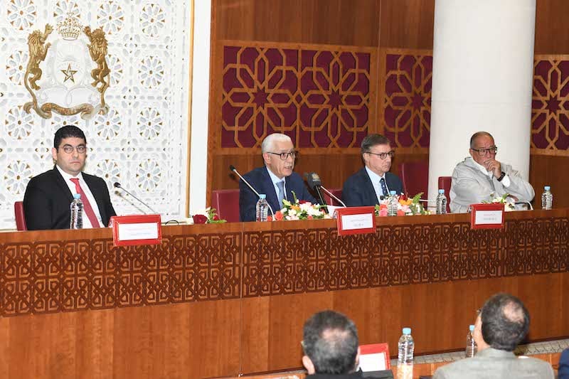 "وزير التواصل" يعلن إجراء مراجعة شاملة لمدونة الصحافة والنشر‬ بالمغرب