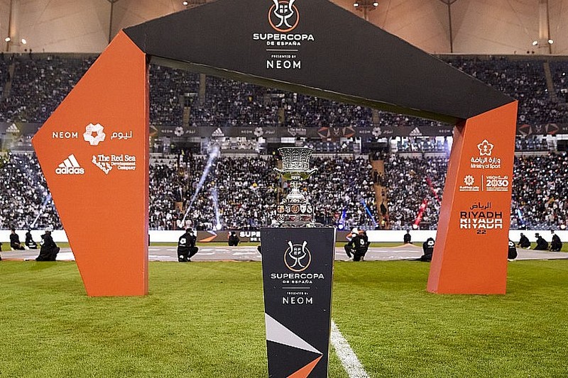 فالنسيا يقبل "التوقيع الإجباري" على أموال السوبر الإسباني