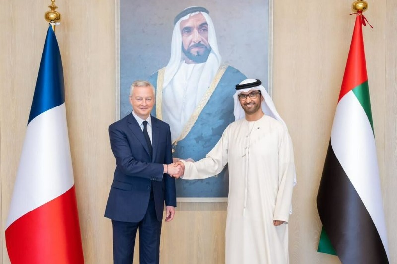 الإمارات وفرنسا تسرعان حلول الطاقة النظيفة