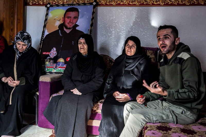 جحيم البطالة يدفع شباب غزة إلى الهروب نحو البحر