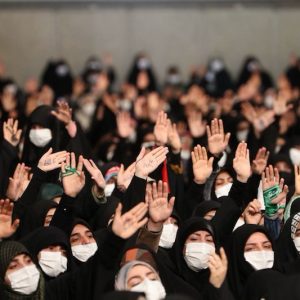 رسائل مزدوجة .. لماذا تقبل إيران تعليم الأفغانيات رغم "احتجاجات الحجاب"؟