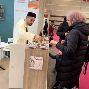 المغرب يُروج " قرونا من النكهات" لثروات المنتوجات المحلية في معرض باريس