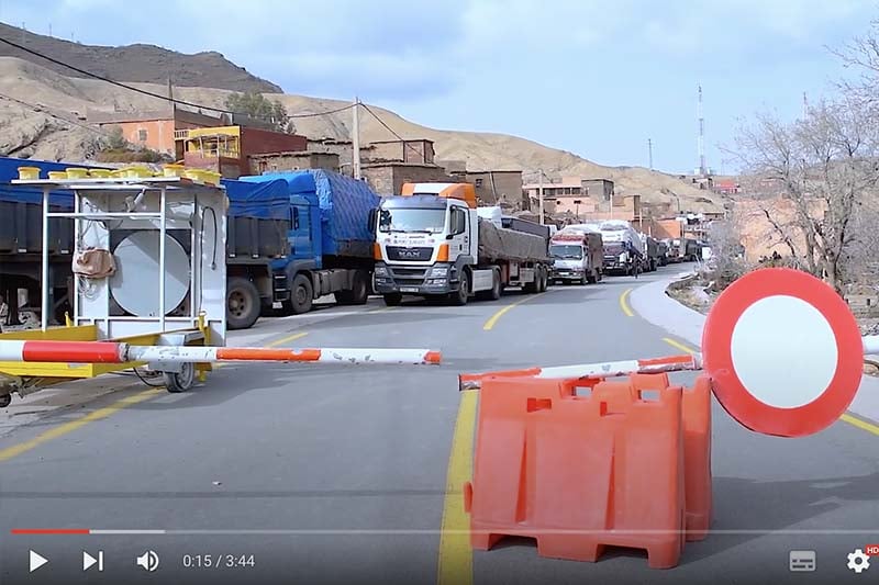 الثلوج تقطع طريق "تيشكا"