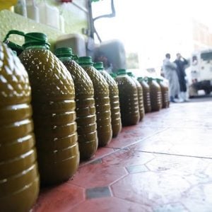 درك بني ملال يحجز أطنان زيوت مغشوشة
